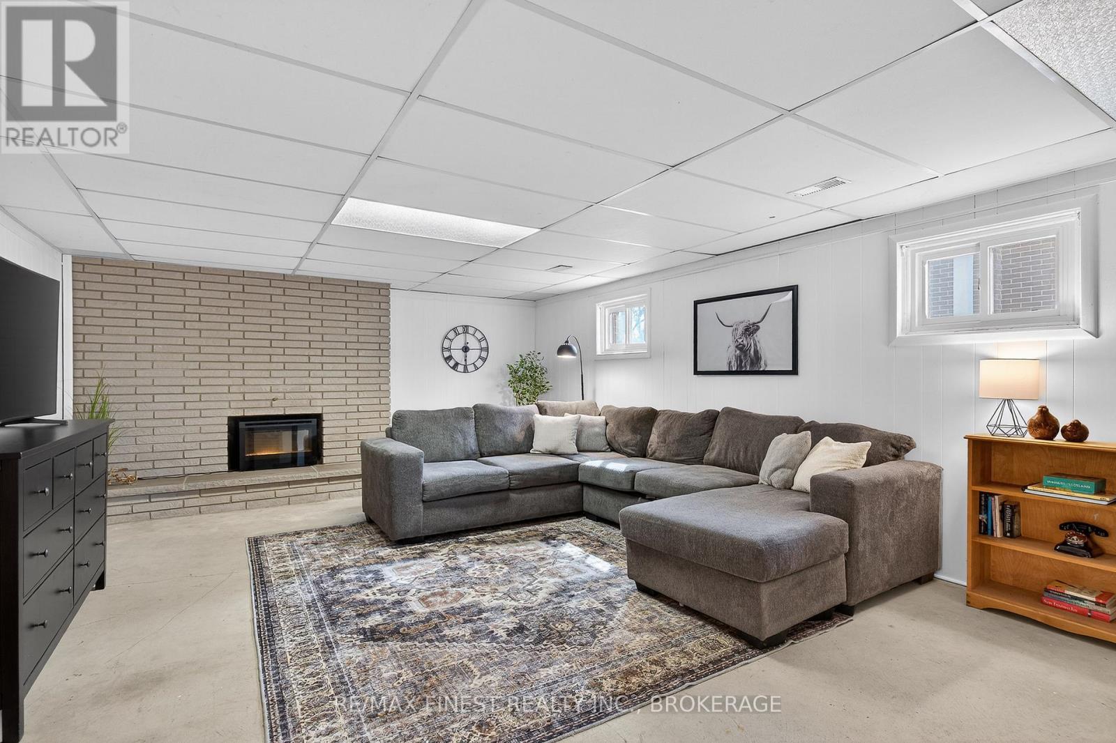 20 Oakridge Avenue, Kingston, Ontario  K7L 4S9 - Photo 45 - X12946086