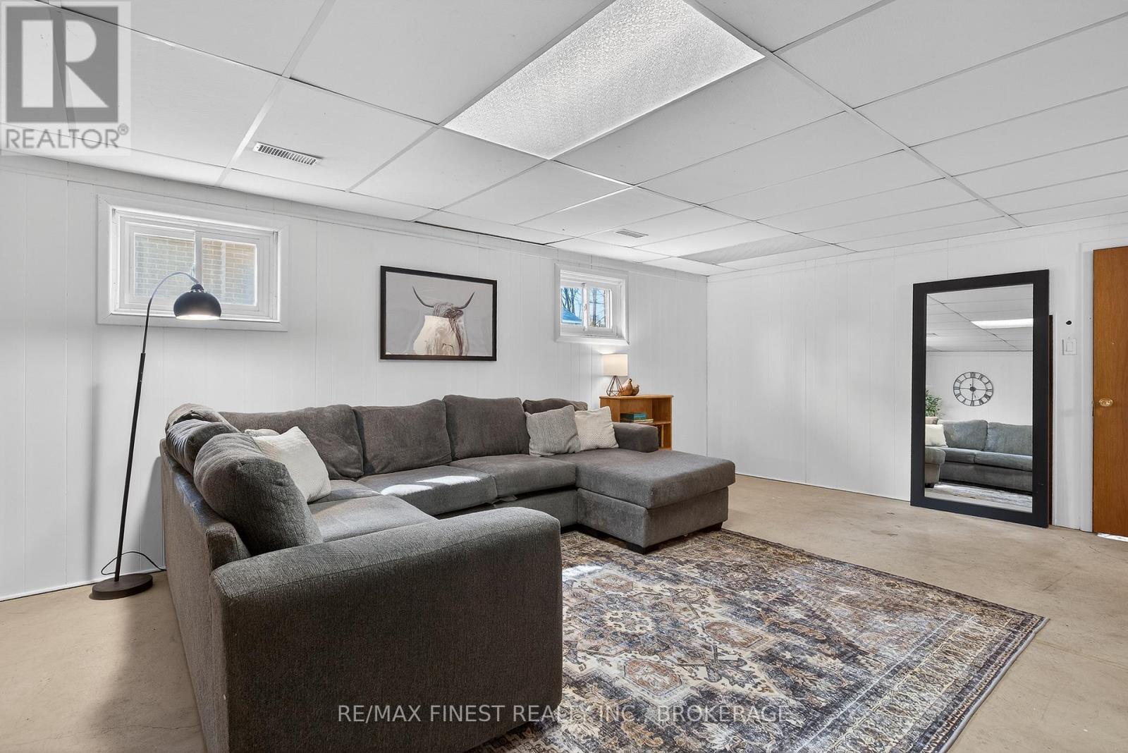 20 Oakridge Avenue, Kingston, Ontario  K7L 4S9 - Photo 48 - X12946086