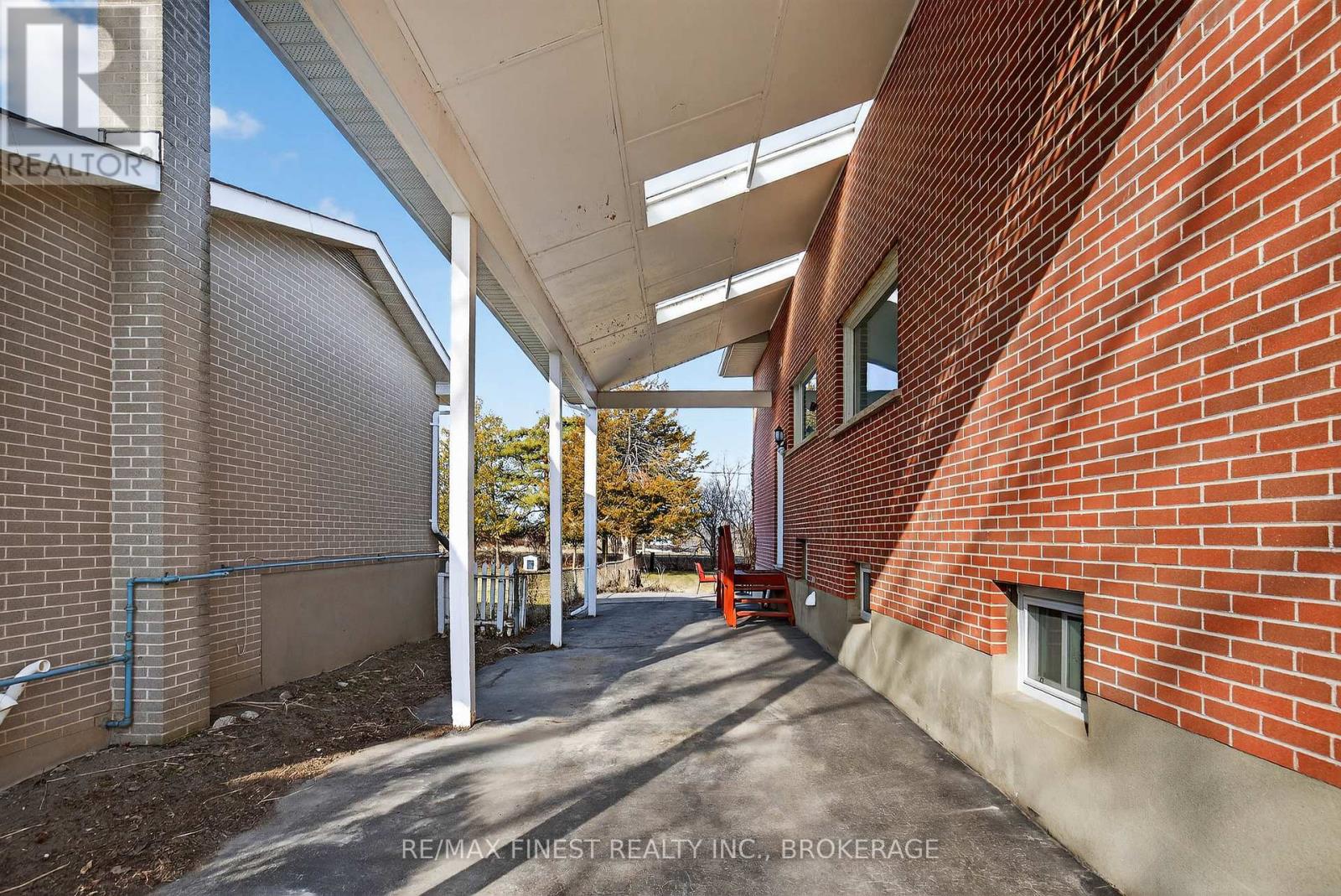 20 Oakridge Avenue, Kingston, Ontario  K7L 4S9 - Photo 8 - X12946086