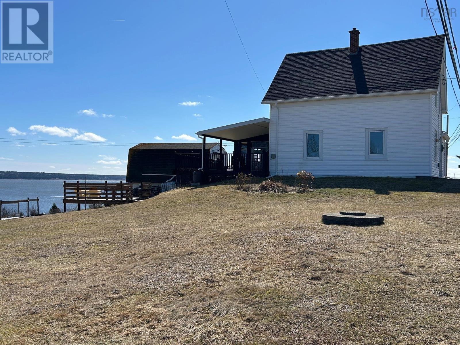 637 Highway 335, West Pubnico, Nova Scotia  B0W 3S0 - Photo 2 - 202606009