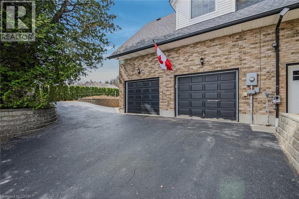 208 Victoria Street, Simcoe, Ontario  N3Y 4K2 - Photo 4 - 40815990