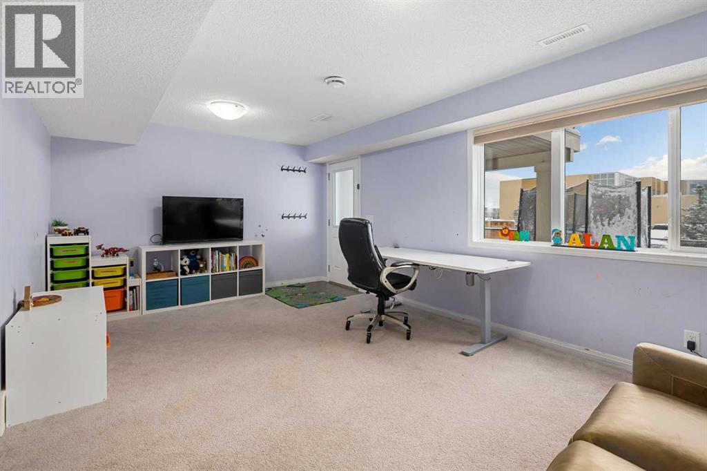 673 Hillcrest Road SW, Airdrie, Alberta  T4B 4C7 - Photo 27 - A2296509