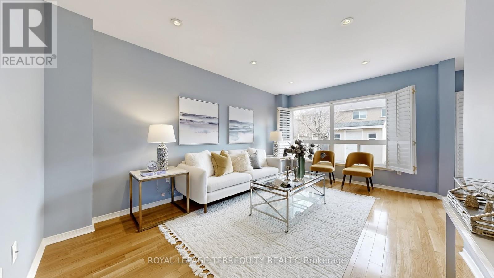 61 Quetico Drive, Richmond Hill, Ontario  L4B 4J2 - Photo 5 - N12946032