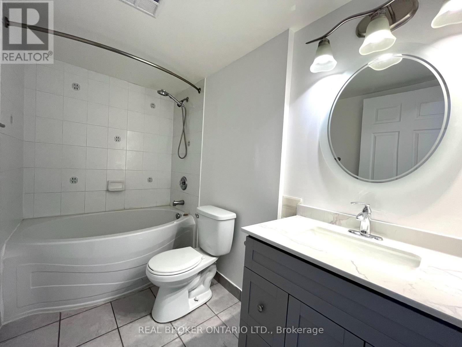 222 - 3 Ellesmere Street, Richmond Hill, Ontario  L4B 4N2 - Photo 19 - N12946088