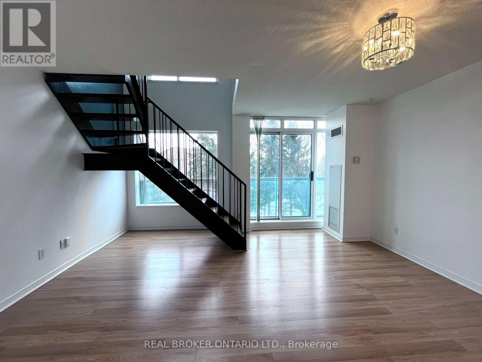 222 - 3 Ellesmere Street, Richmond Hill, Ontario  L4B 4N2 - Photo 7 - N12946088