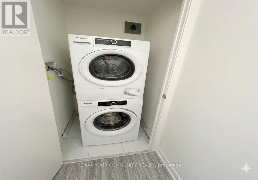 1406 - 15 David Eyer Road W, Richmond Hill, Ontario  L4S 0N2 - Photo 14 - N12946112