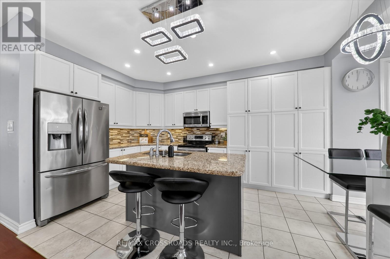 175 Riverwalk Drive, Markham, Ontario  L6B 0G6 - Photo 18 - N12946130