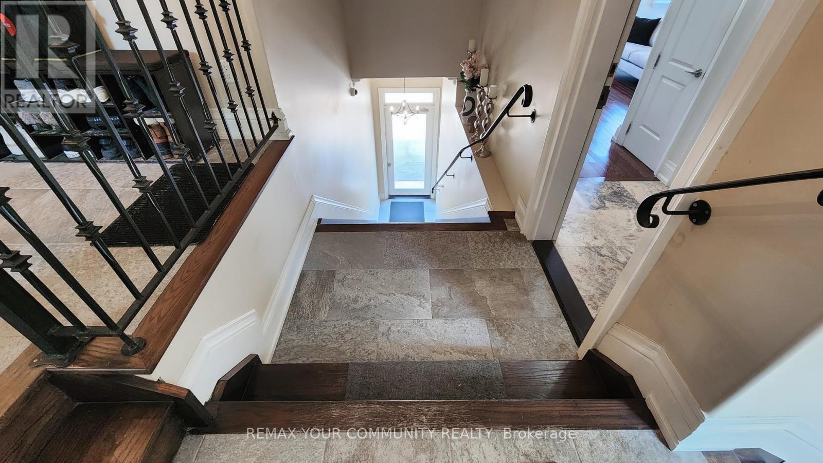 42 Somerville Street, Whitchurch-Stouffville, Ontario  L4A 1G6 - Photo 17 - N12946174