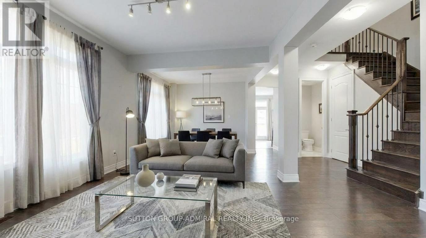 1 Citrine Drive, Bradford West Gwillimbury (Bradford), Ontario  L3Z 0T5 - Photo 3 - N12946216