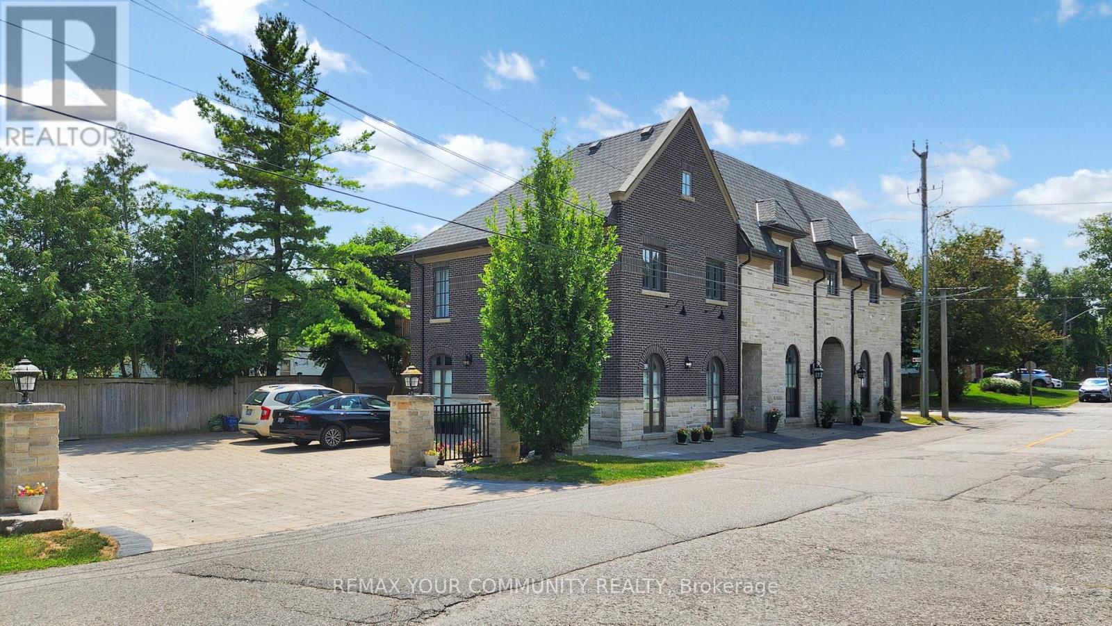 42 SOMERVILLE STREET, Whitchurch-Stouffville, Ontario