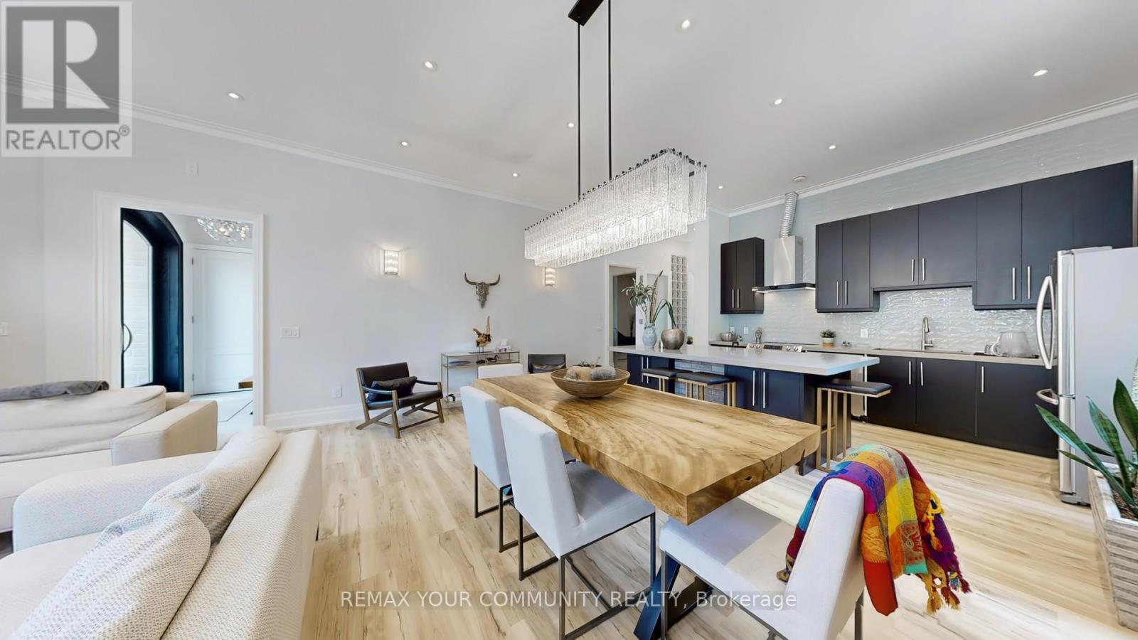 42 Somerville Street, Whitchurch-Stouffville, Ontario  L4A 1G6 - Photo 7 - N12946222