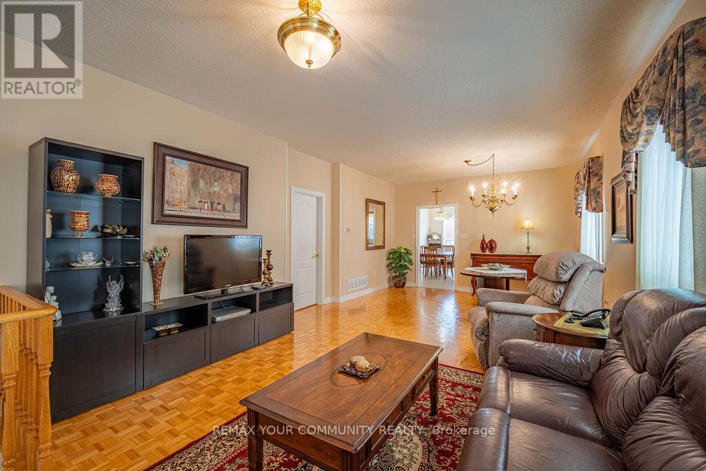 23 Amelynn Crescent, Vaughan, Ontario  L4H 1P3 - Photo 7 - N12946254