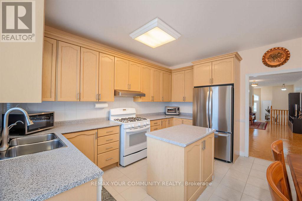 23 Amelynn Crescent, Vaughan, Ontario  L4H 1P3 - Photo 8 - N12946254