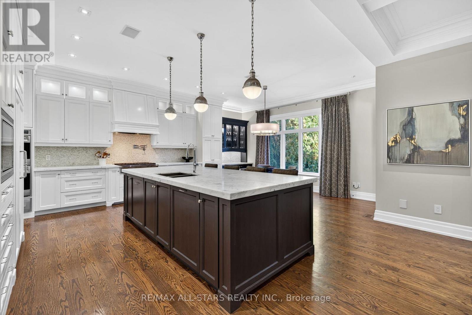 126 Hillview Road, Aurora, Ontario  L4G 2M5 - Photo 13 - N12946294