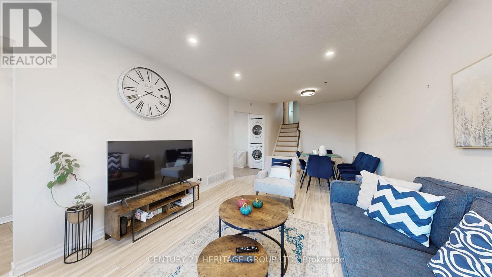 795 Greenfield Crescent, Newmarket, Ontario  L3Y 3B2 - Photo 8 - N12946302