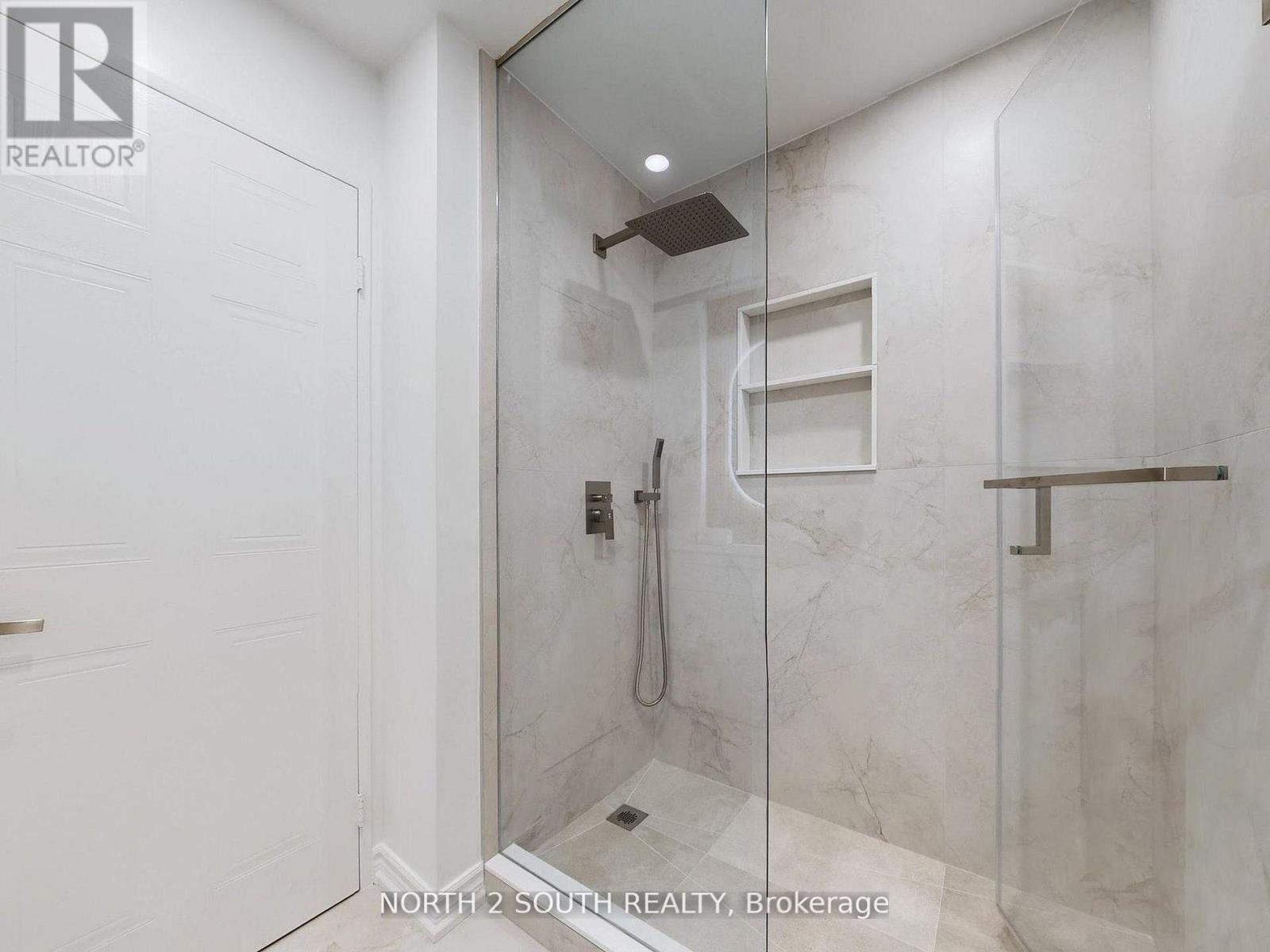 Ph27 - 32 Clarissa Drive W, Richmond Hill, Ontario  L4C 9R7 - Photo 18 - N12946312