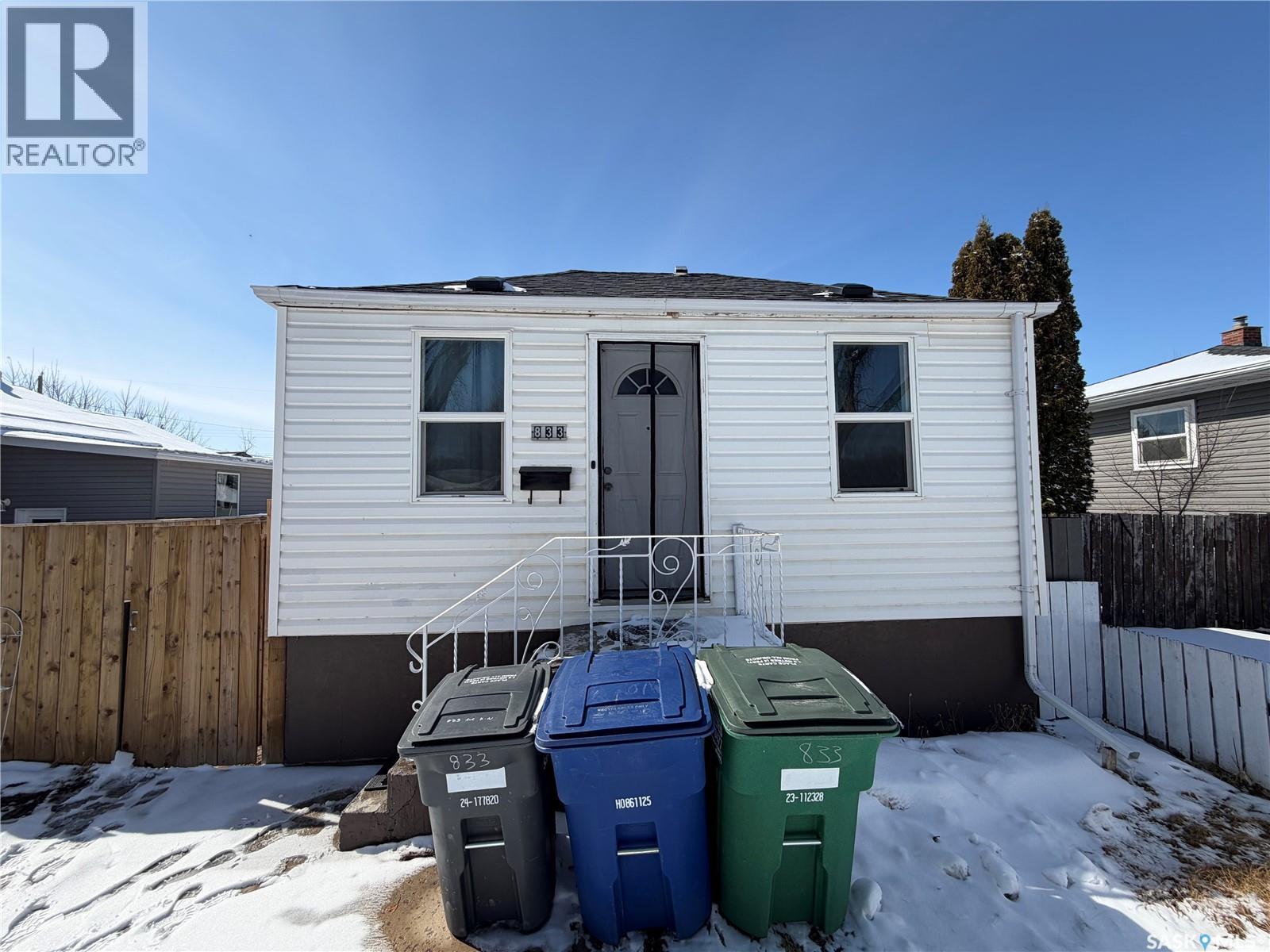 833 K Avenue N, Saskatoon, Saskatchewan  S7L 2N2 - Photo 3 - SK031796