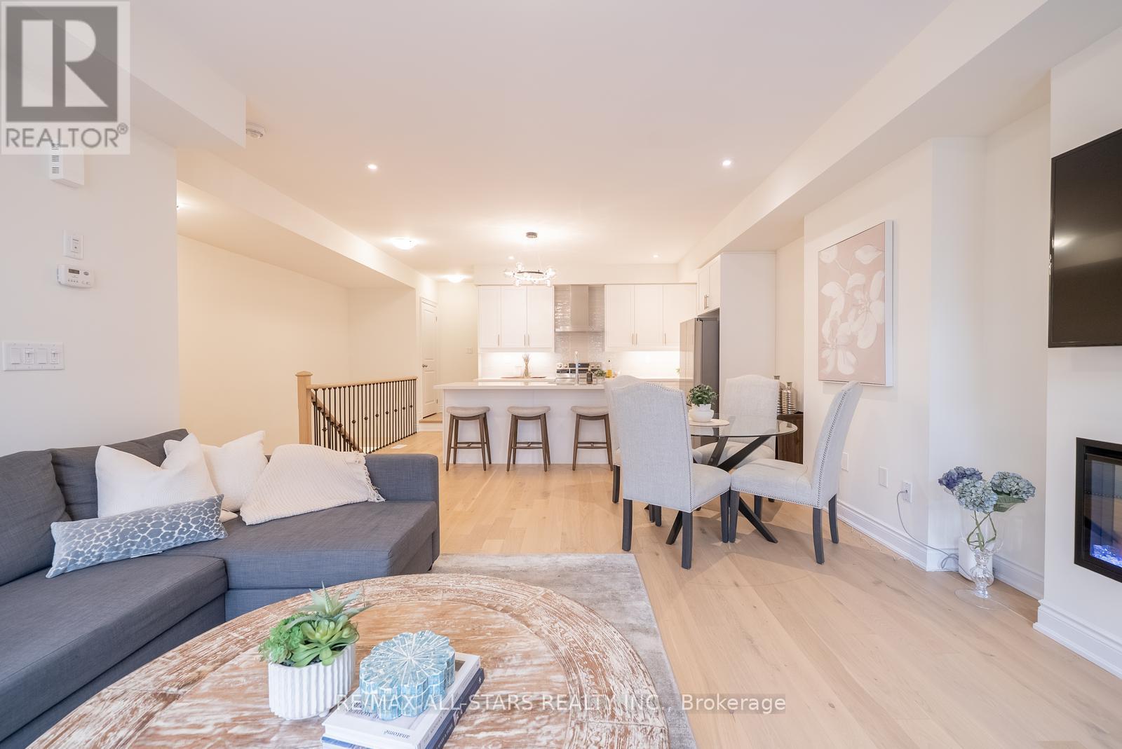 12 Griffith Street, Aurora, Ontario  L4G 7B6 - Photo 17 - N12946372