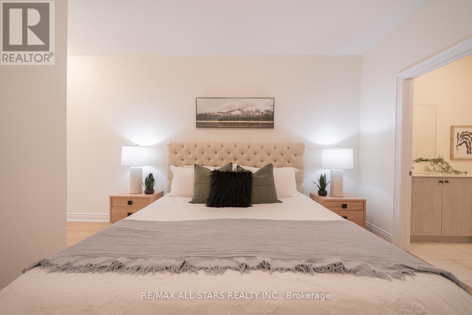 12 Griffith Street, Aurora, Ontario  L4G 7B6 - Photo 24 - N12946372