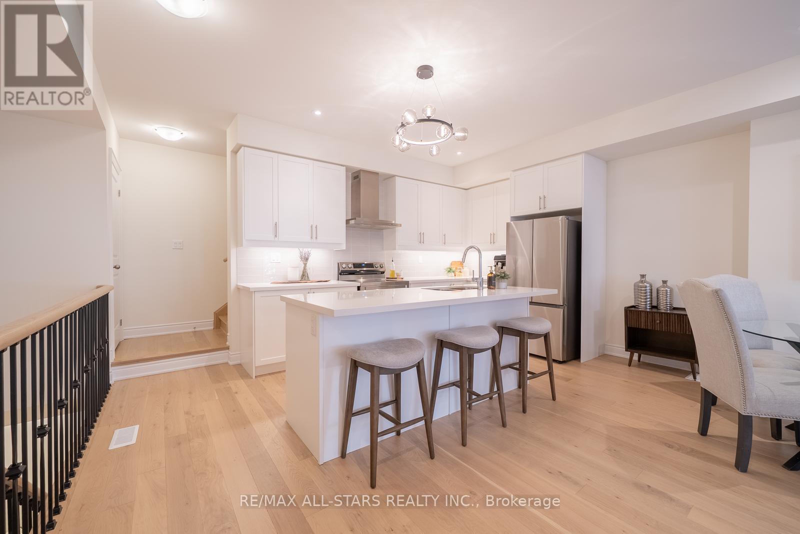 12 Griffith Street, Aurora, Ontario  L4G 7B6 - Photo 9 - N12946372