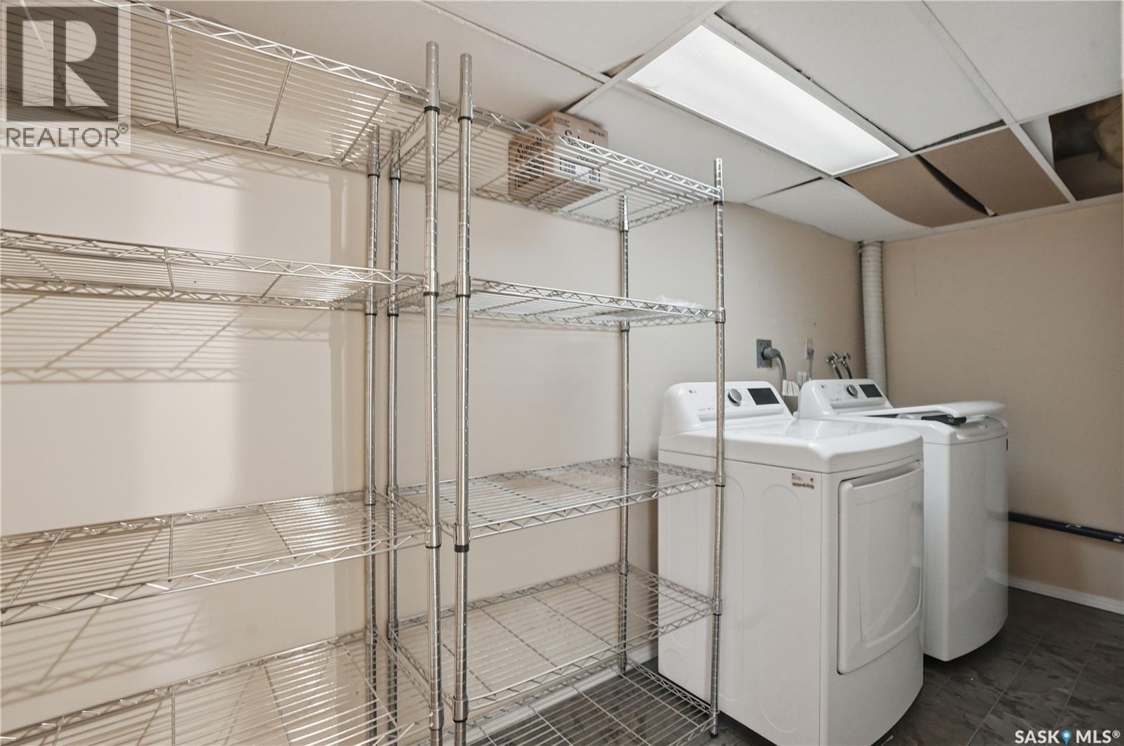 222 Smallwood Crescent, Saskatoon, Saskatchewan  S7L 4S1 - Photo 33 - SK031749