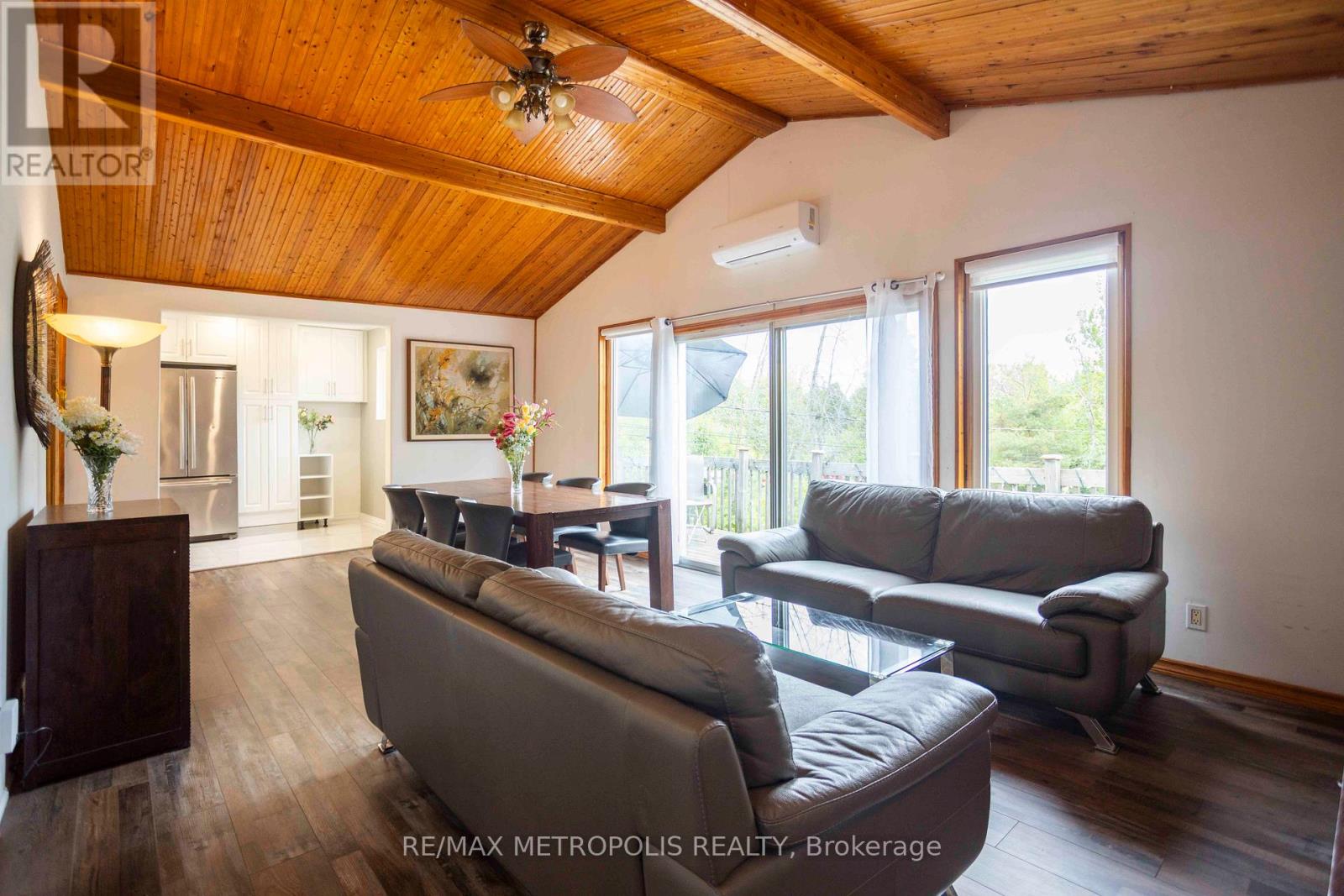 56 Georgian Manor Drive, Collingwood, Ontario  L9Y 3Z1 - Photo 5 - S12946168