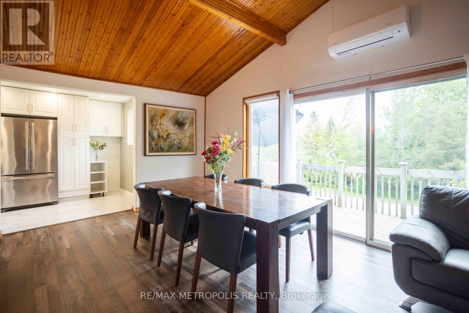 56 Georgian Manor Drive, Collingwood, Ontario  L9Y 3Z1 - Photo 7 - S12946168