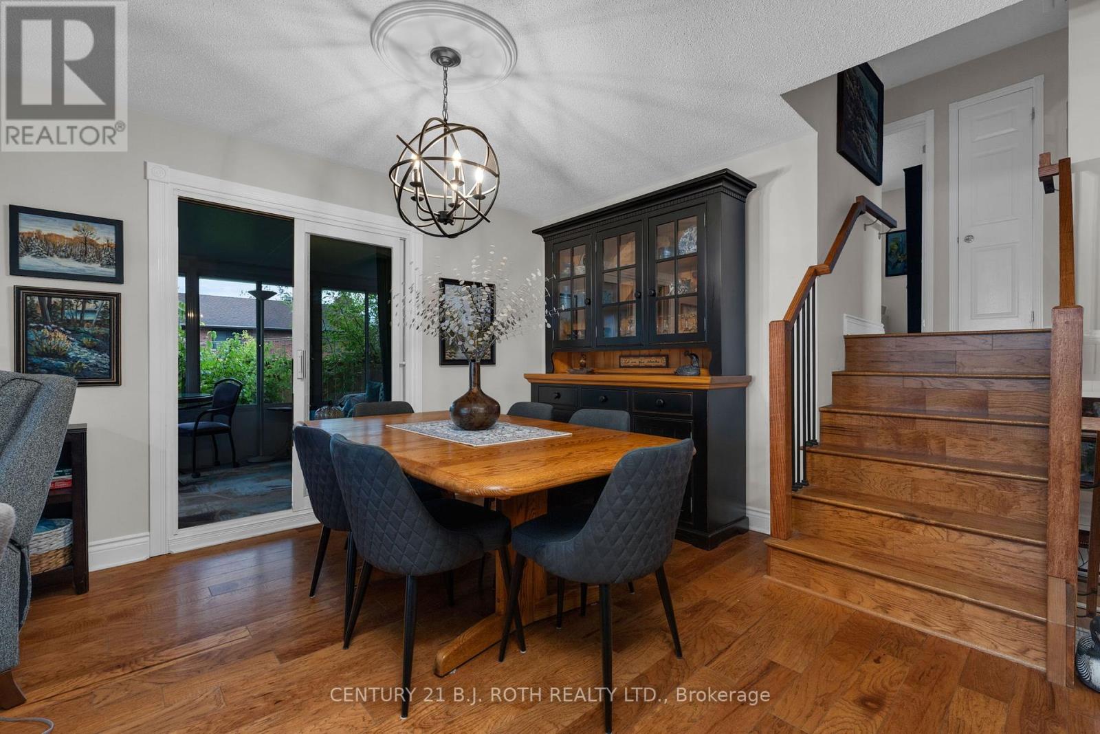 31 O'connell Lane, Oro-Medonte, Ontario  L0L 2E0 - Photo 12 - S12946358