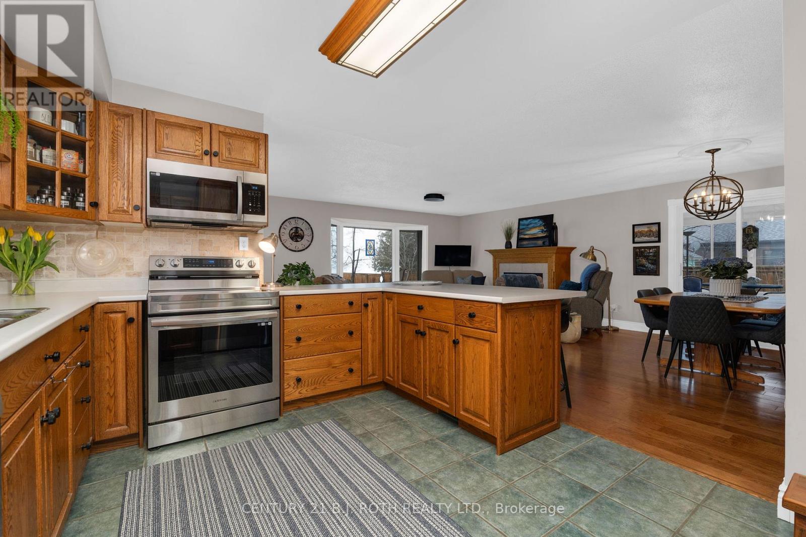 31 O'connell Lane, Oro-Medonte, Ontario  L0L 2E0 - Photo 7 - S12946358