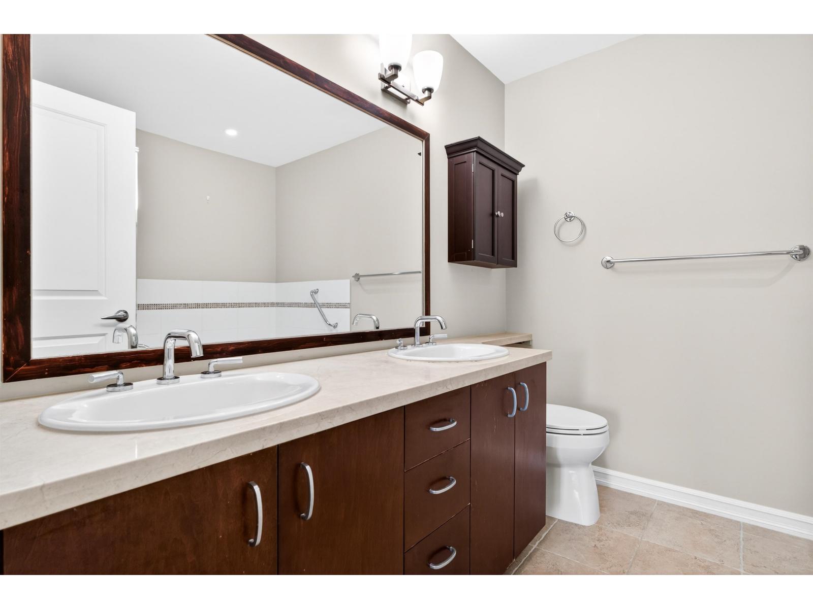 406 1551 Foster Street, White Rock, British Columbia  V4B 5M1 - Photo 12 - R3105615