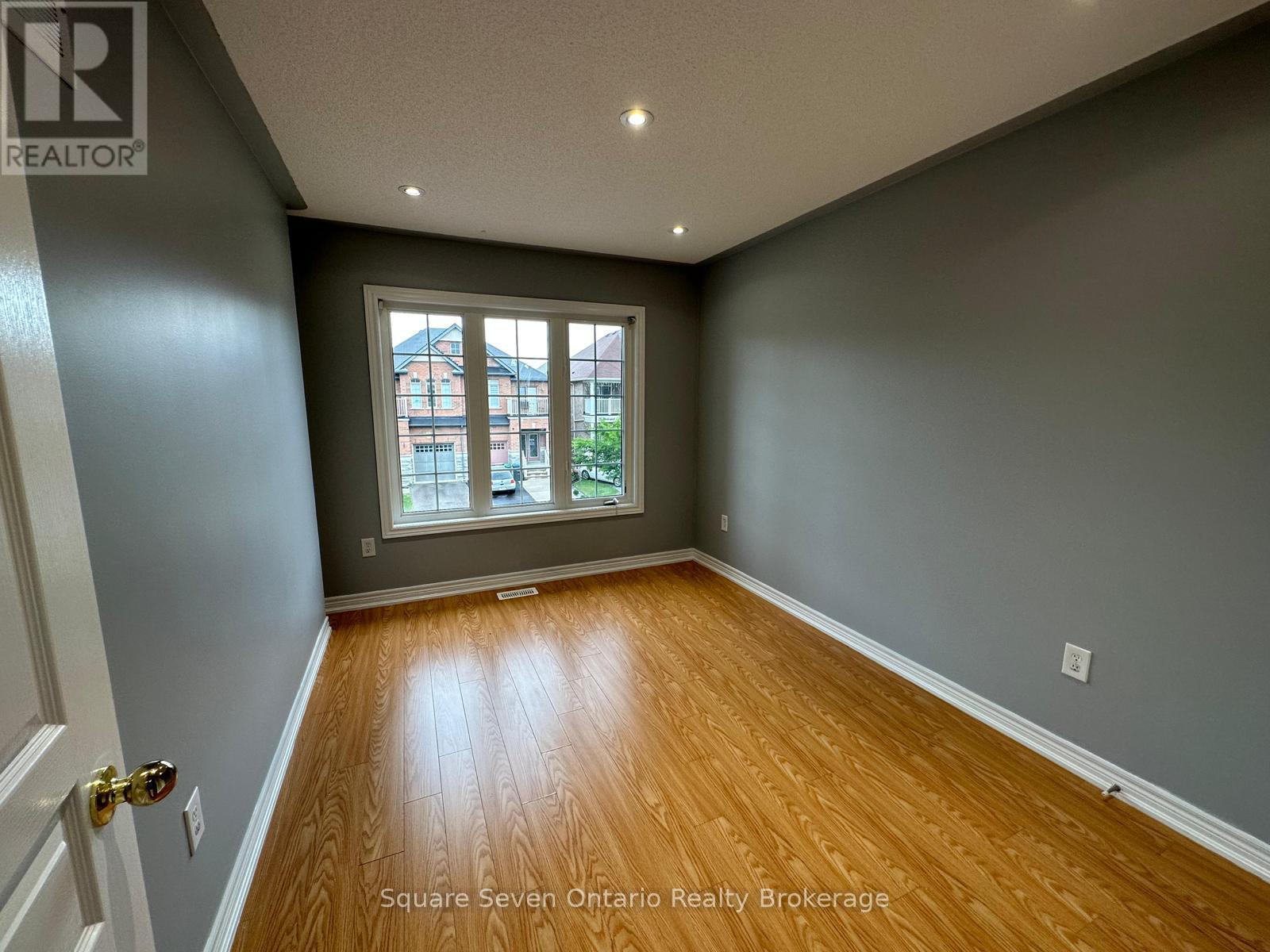 Upper Level - 34 Vanderpool Crescent, Brampton, Ontario  L6P 3W9 - Photo 16 - W12946154