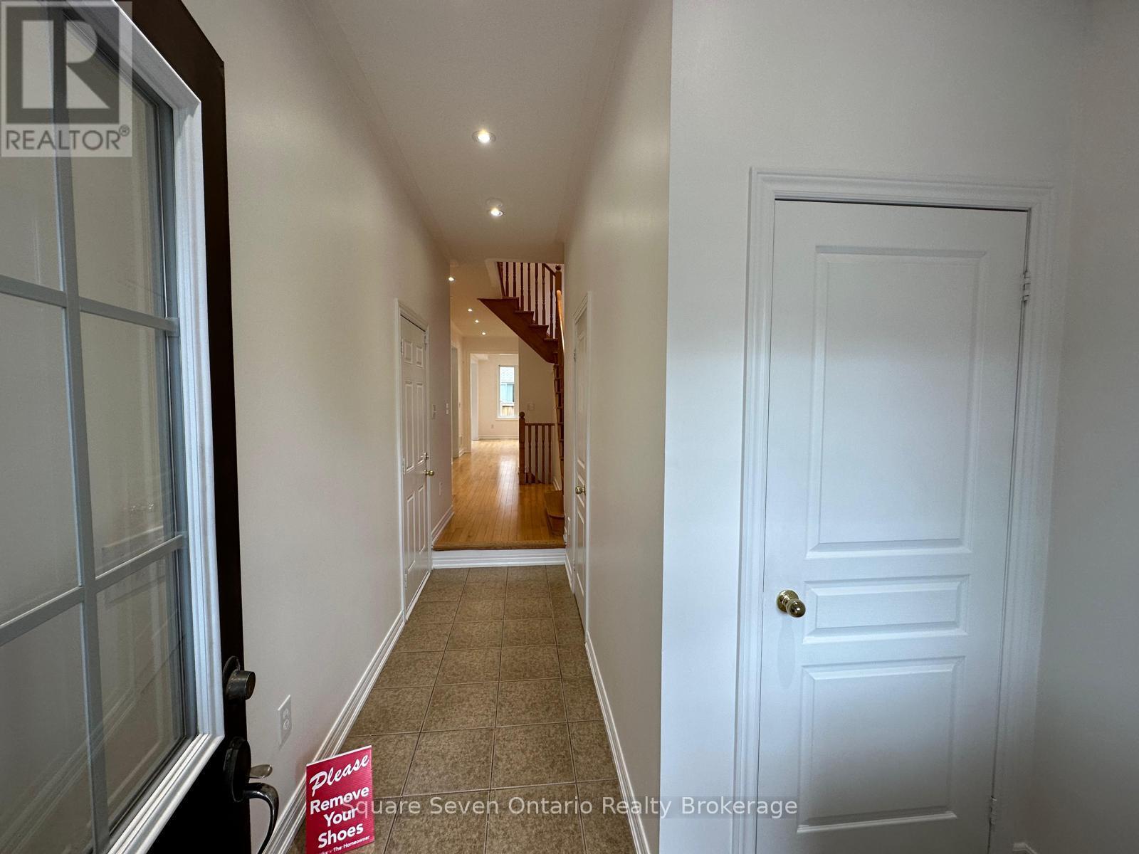 Upper Level - 34 Vanderpool Crescent, Brampton, Ontario  L6P 3W9 - Photo 2 - W12946154