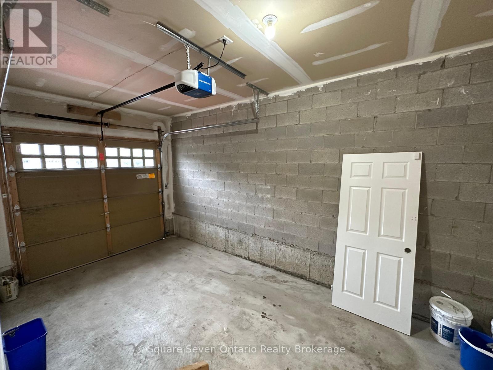 Upper Level - 34 Vanderpool Crescent, Brampton, Ontario  L6P 3W9 - Photo 21 - W12946154