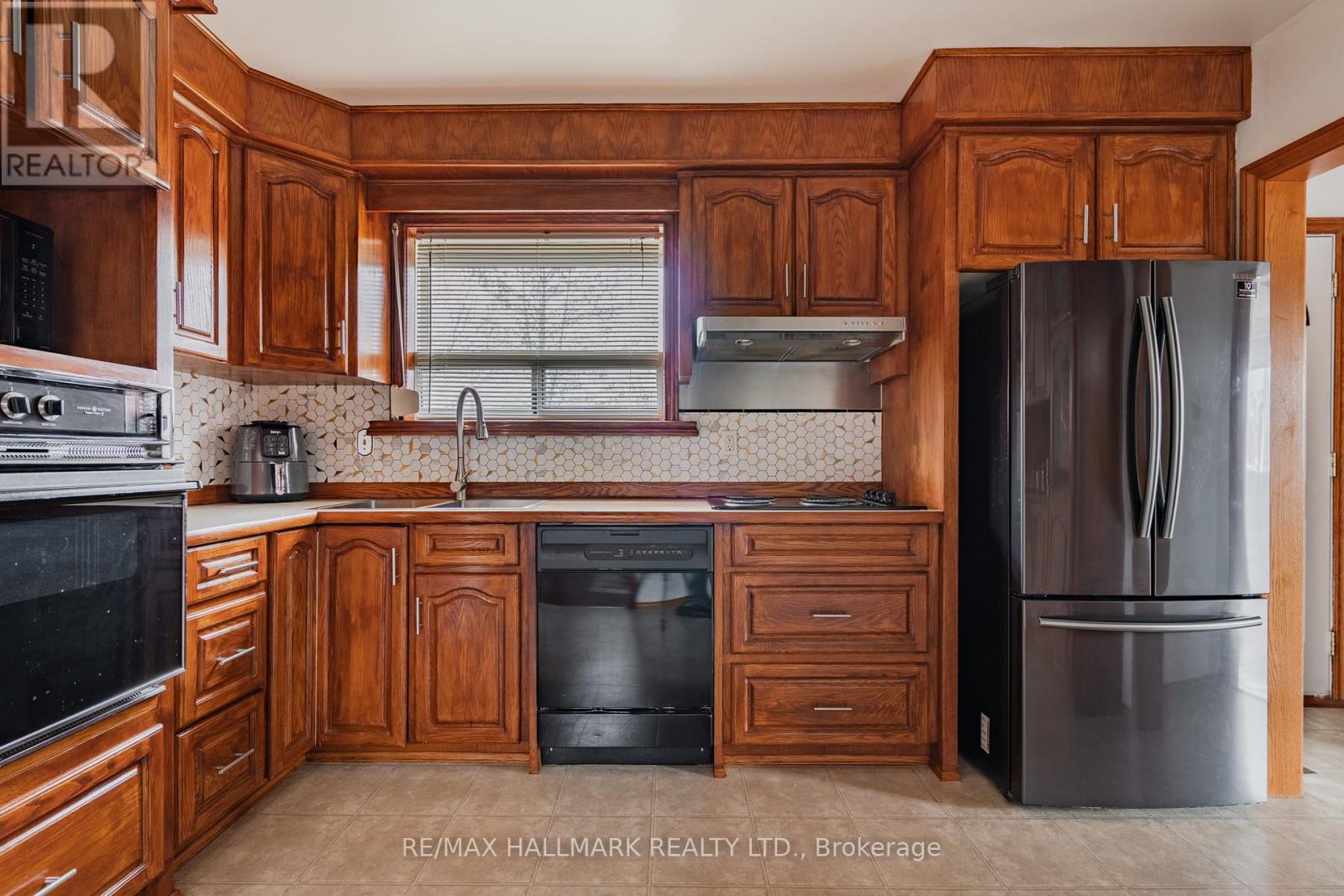 15 Dalton Place, Brampton, Ontario  L6T 1N6 - Photo 17 - W12946166