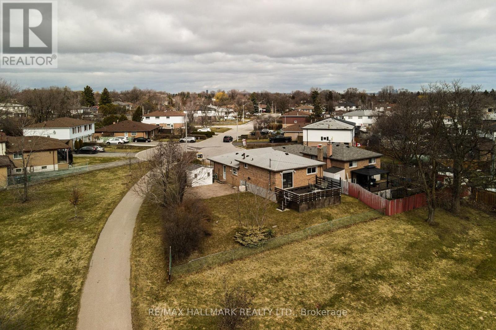 15 Dalton Place, Brampton, Ontario  L6T 1N6 - Photo 43 - W12946166