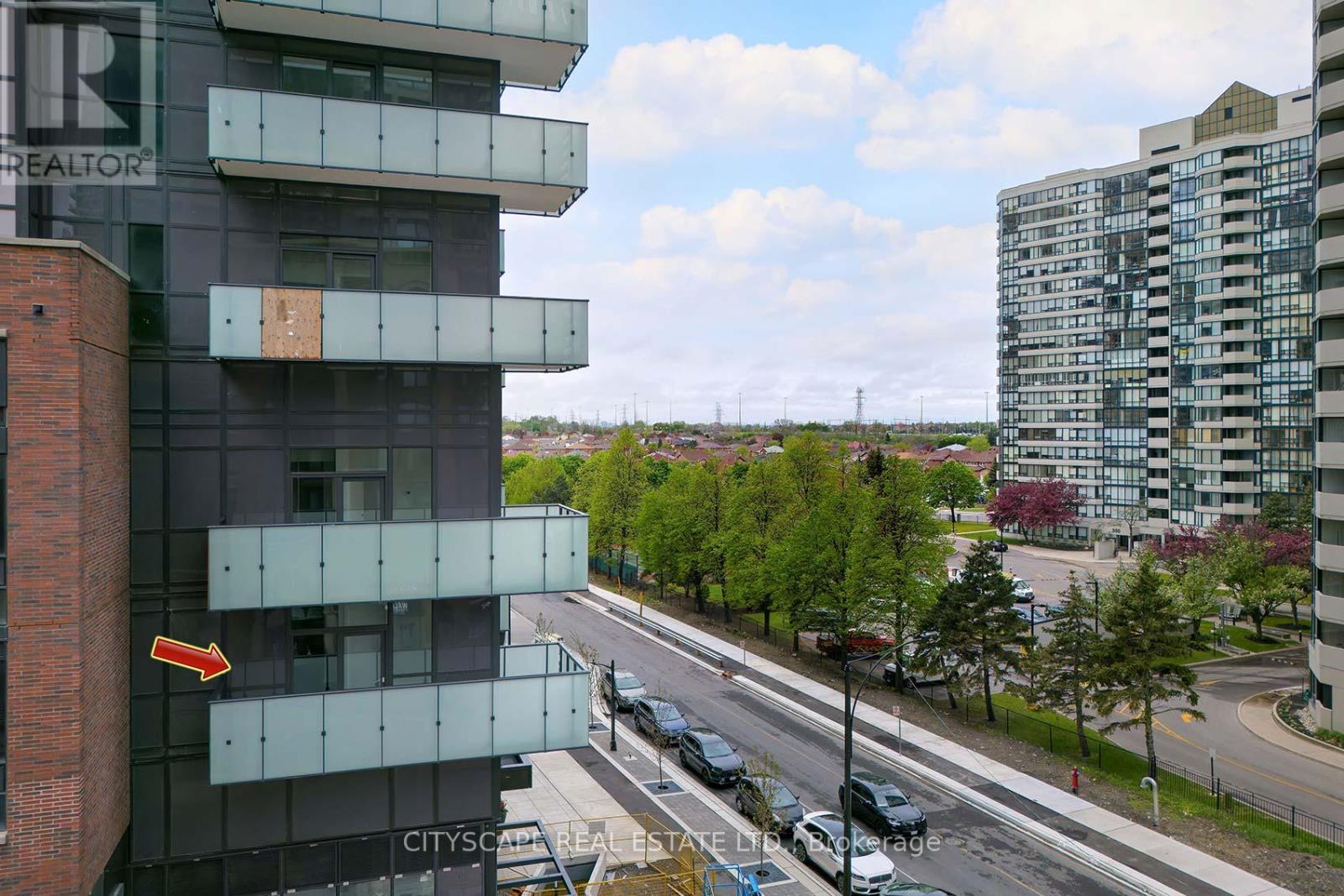 426 - 430 Square One Drive, Mississauga, Ontario  L5B 0L6 - Photo 10 - W12946184