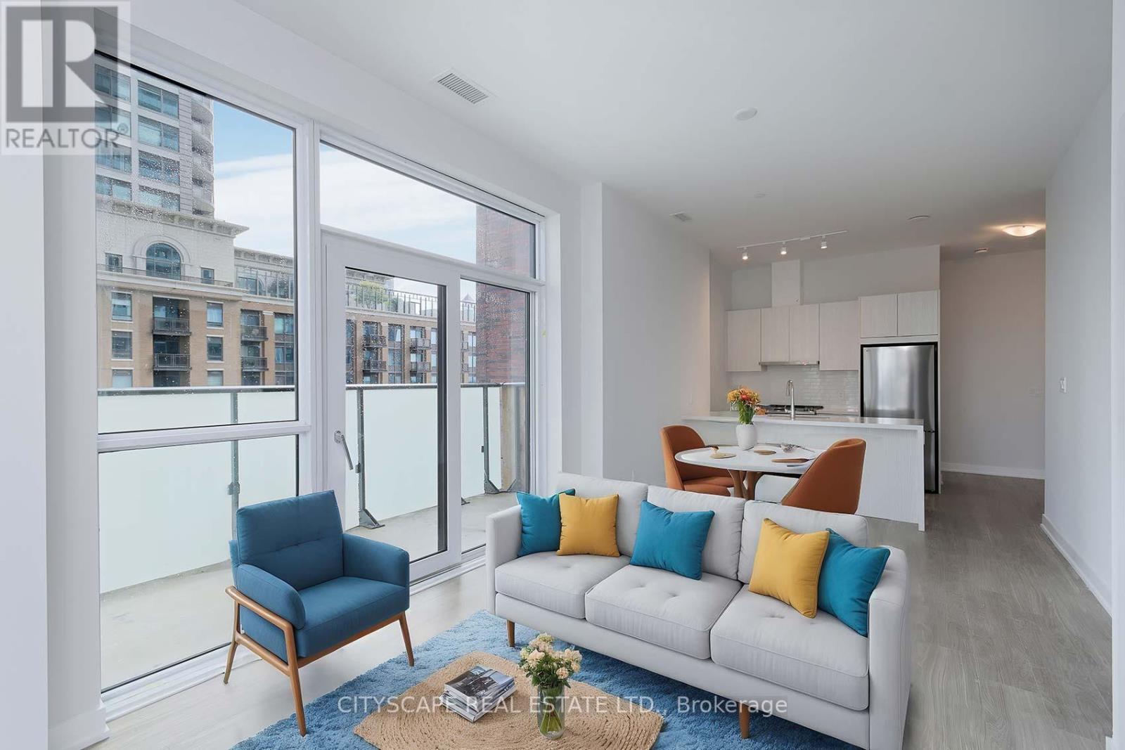 426 - 430 Square One Drive, Mississauga, Ontario  L5B 0L6 - Photo 11 - W12946184