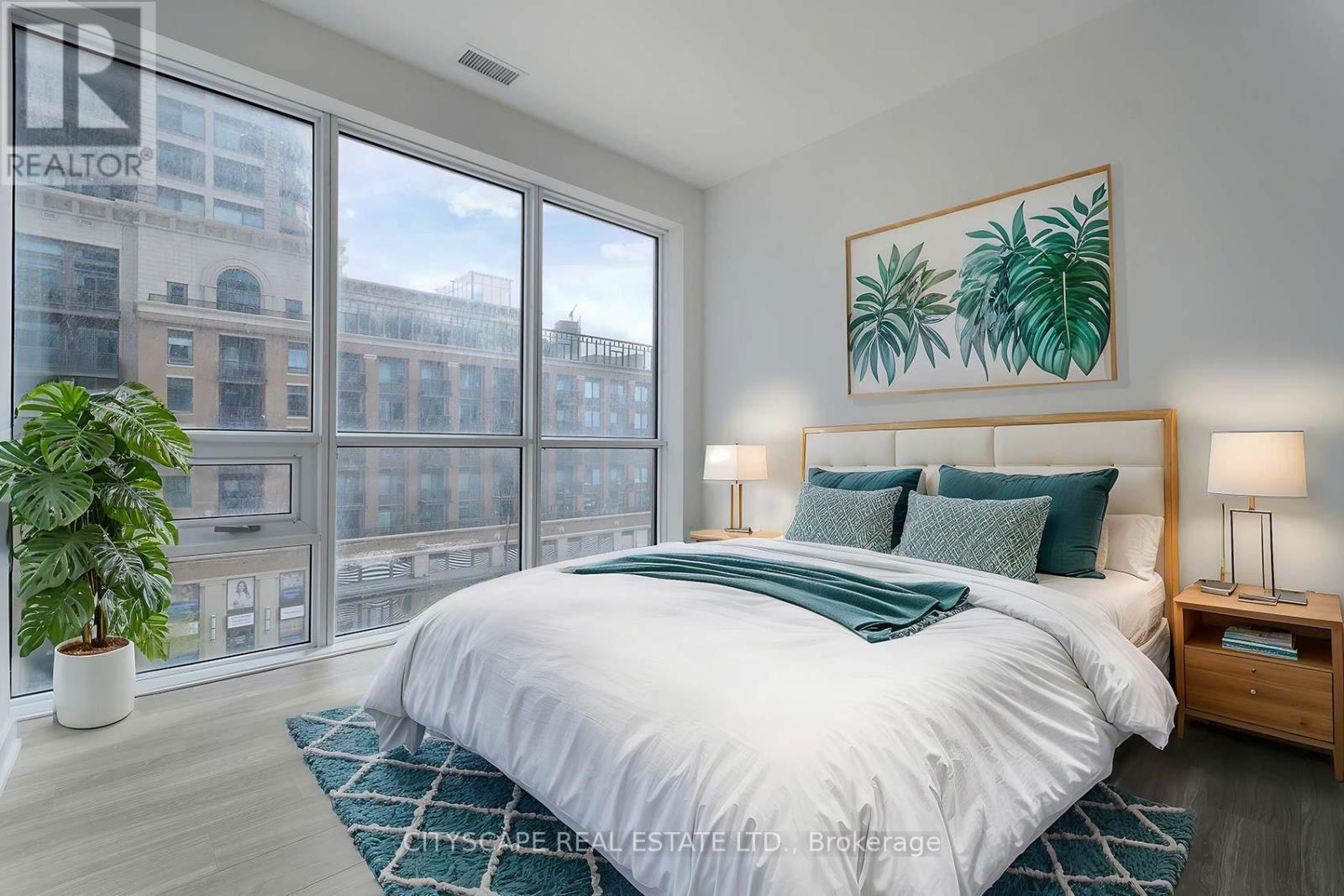 426 - 430 Square One Drive, Mississauga, Ontario  L5B 0L6 - Photo 17 - W12946184