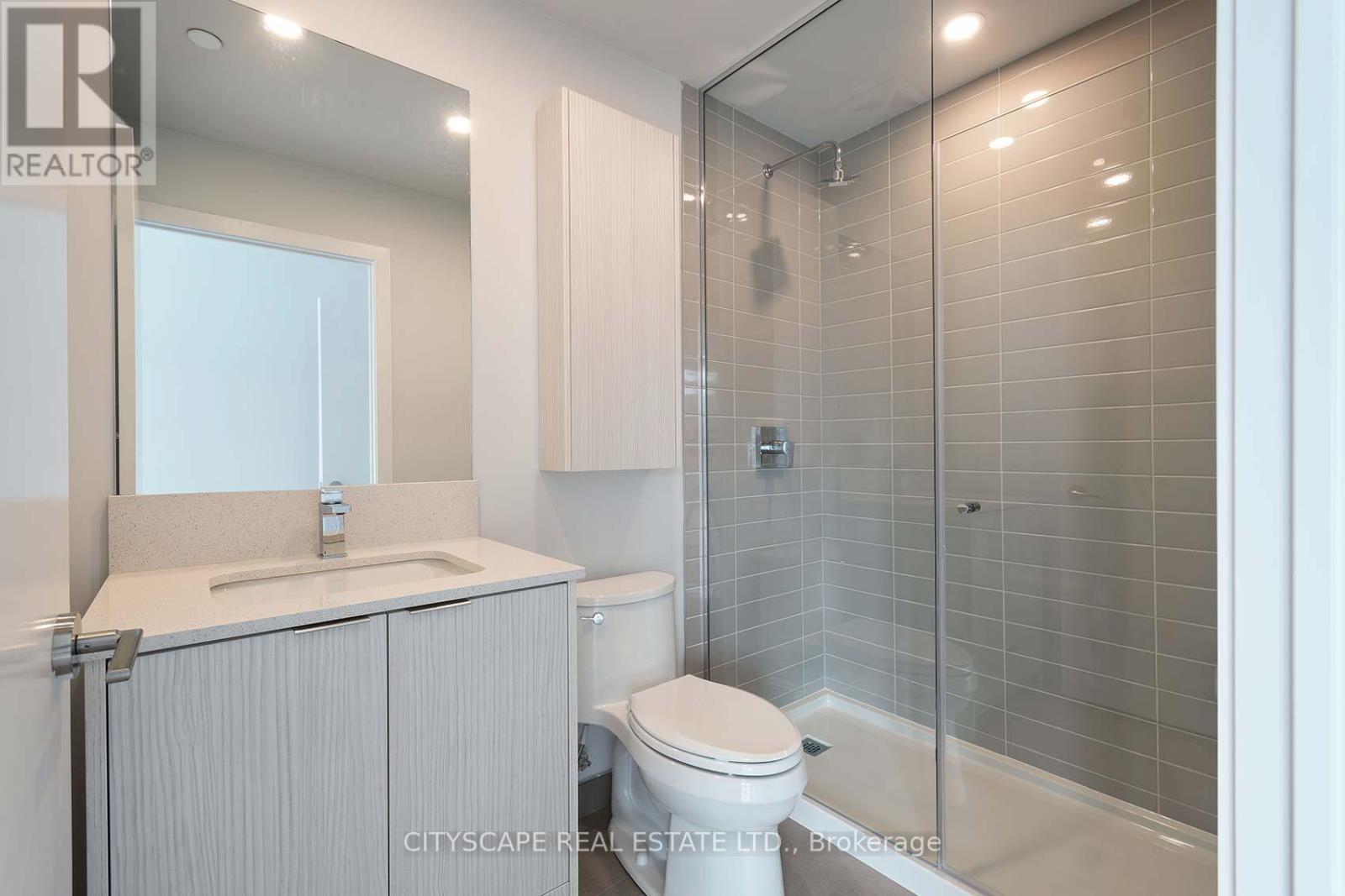 426 - 430 Square One Drive, Mississauga, Ontario  L5B 0L6 - Photo 19 - W12946184