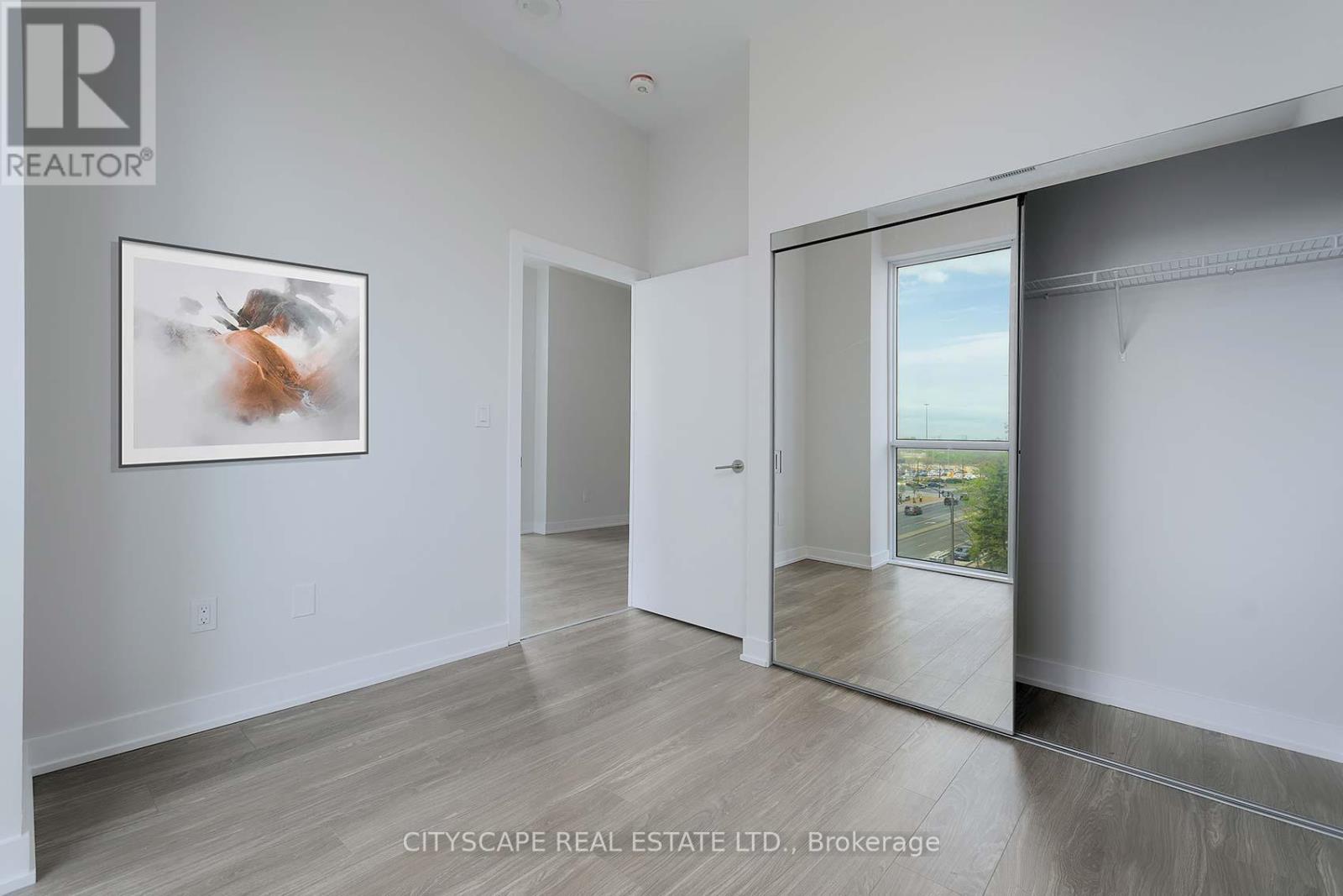 426 - 430 Square One Drive, Mississauga, Ontario  L5B 0L6 - Photo 22 - W12946184