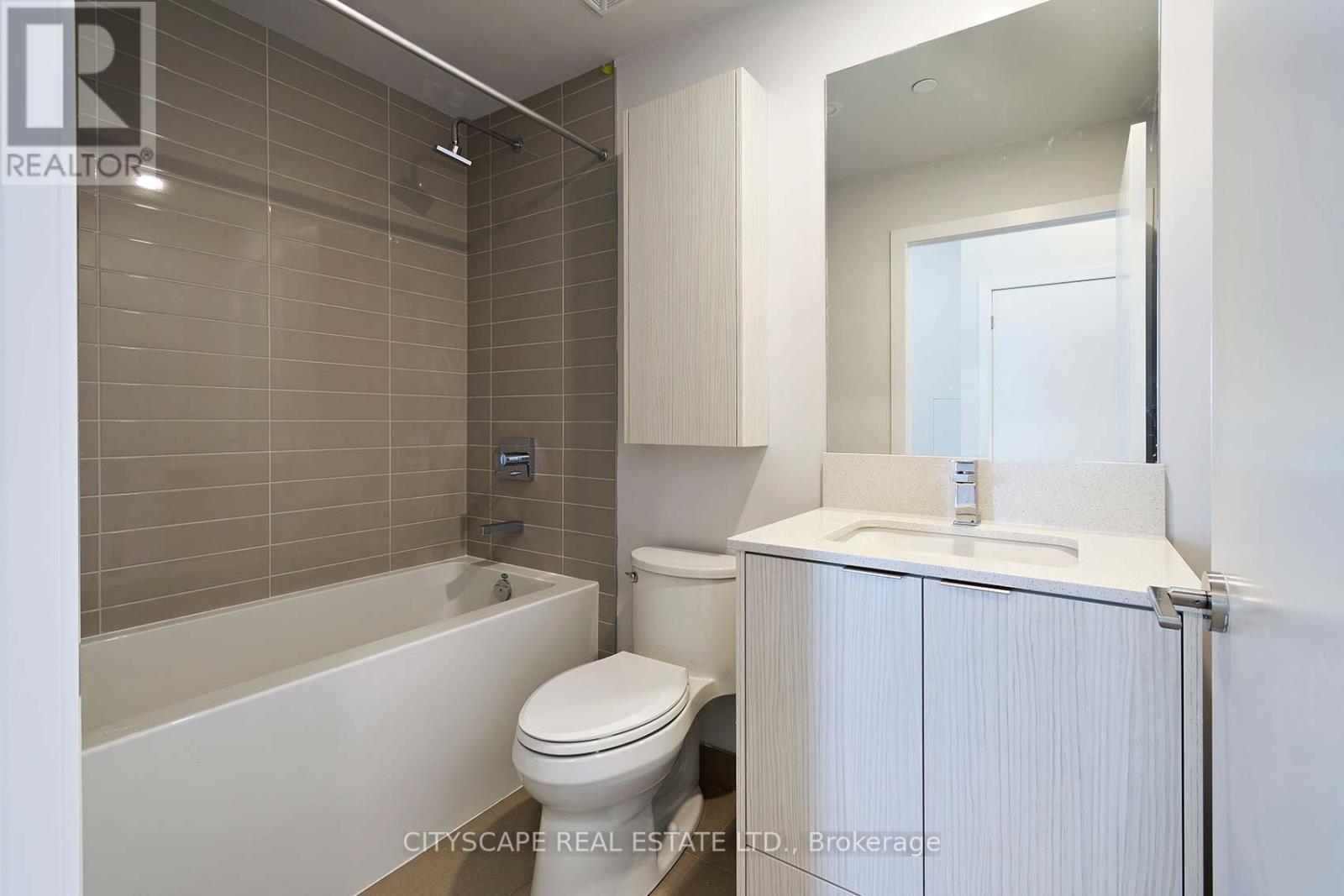 426 - 430 Square One Drive, Mississauga, Ontario  L5B 0L6 - Photo 24 - W12946184