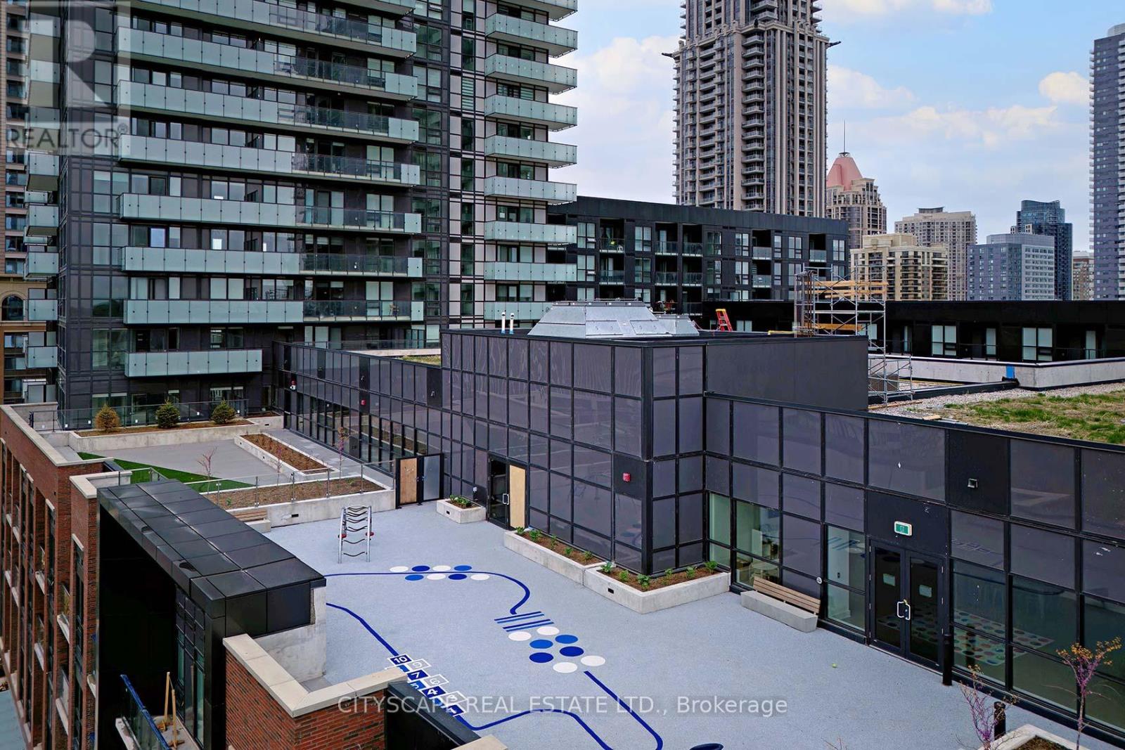 426 - 430 Square One Drive, Mississauga, Ontario  L5B 0L6 - Photo 27 - W12946184