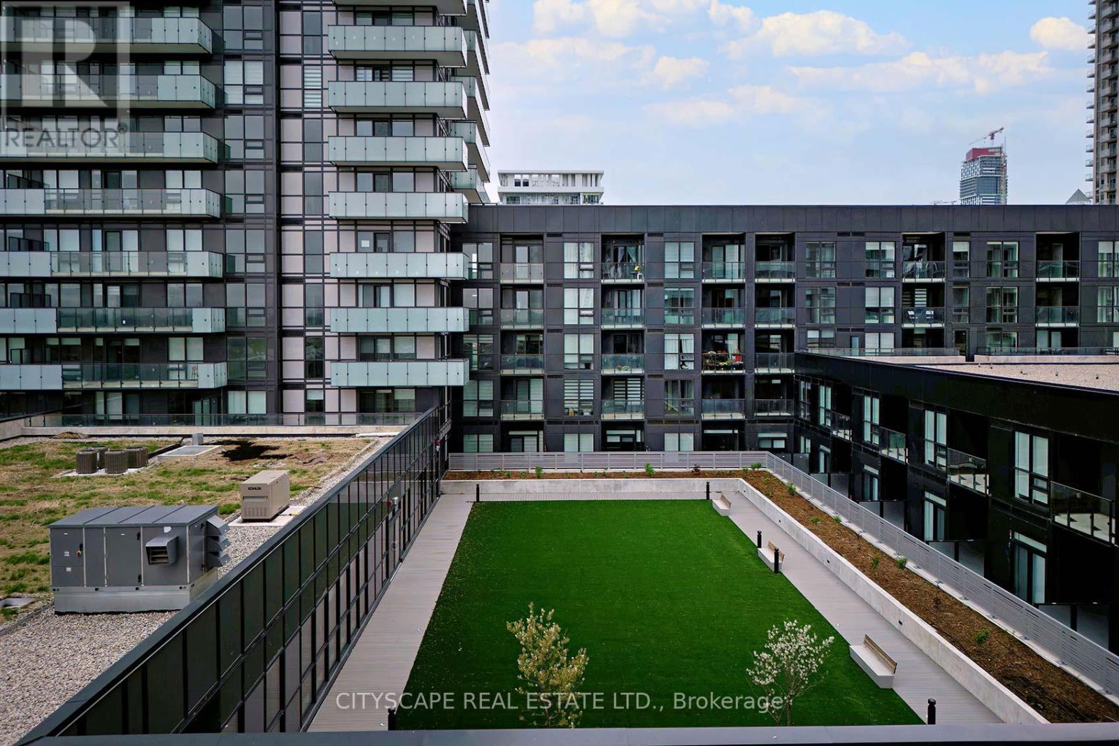 426 - 430 Square One Drive, Mississauga, Ontario  L5B 0L6 - Photo 29 - W12946184