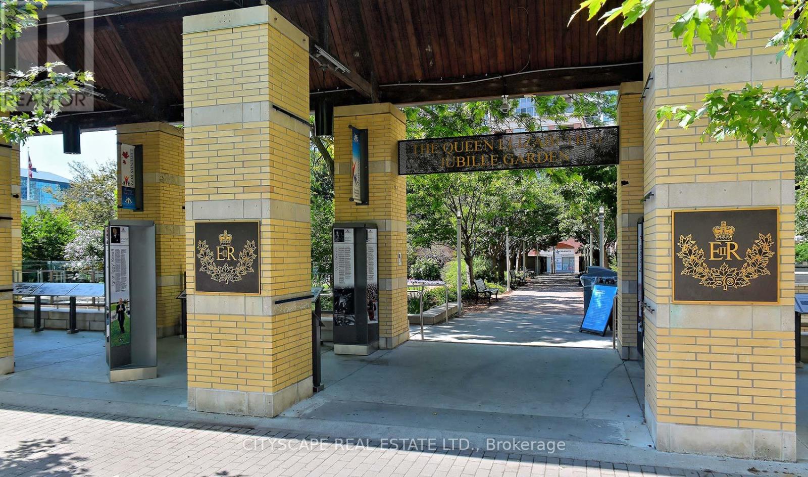 426 - 430 Square One Drive, Mississauga, Ontario  L5B 0L6 - Photo 43 - W12946184