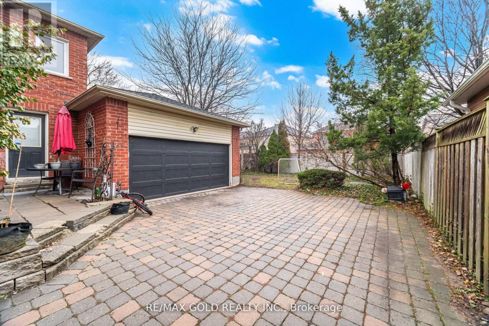 2441 Capilano Crescent, Oakville, Ontario  L6H 6L3 - Photo 46 - W12946226