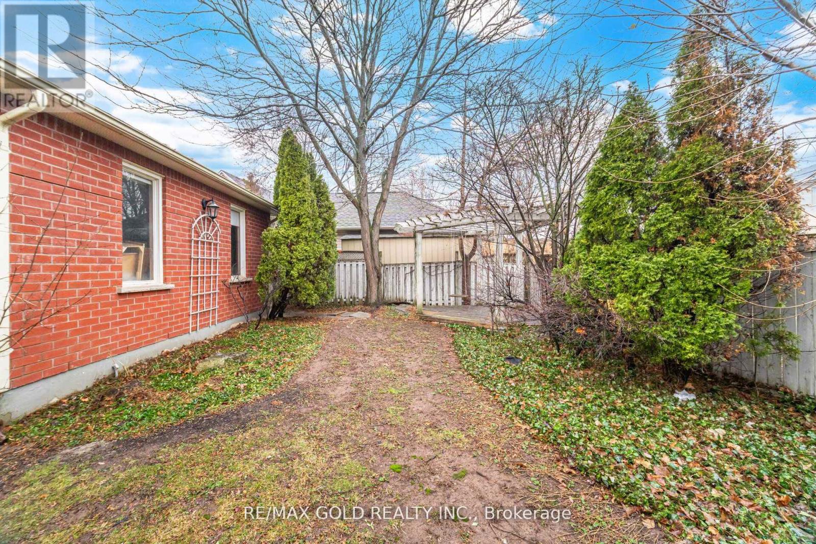 2441 Capilano Crescent, Oakville, Ontario  L6H 6L3 - Photo 49 - W12946226