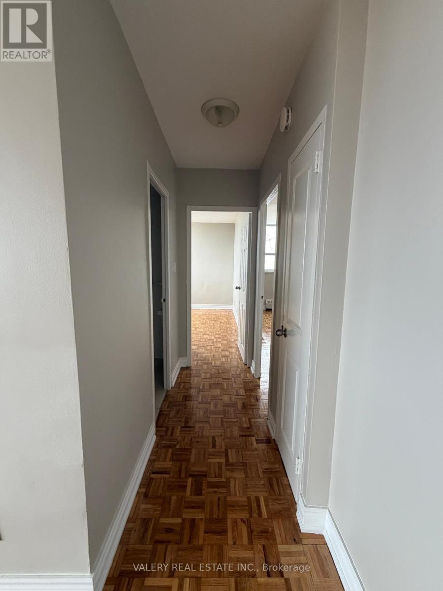 1202 - 890 Jane Street, Toronto, Ontario  M6N 4C3 - Photo 5 - W12946242