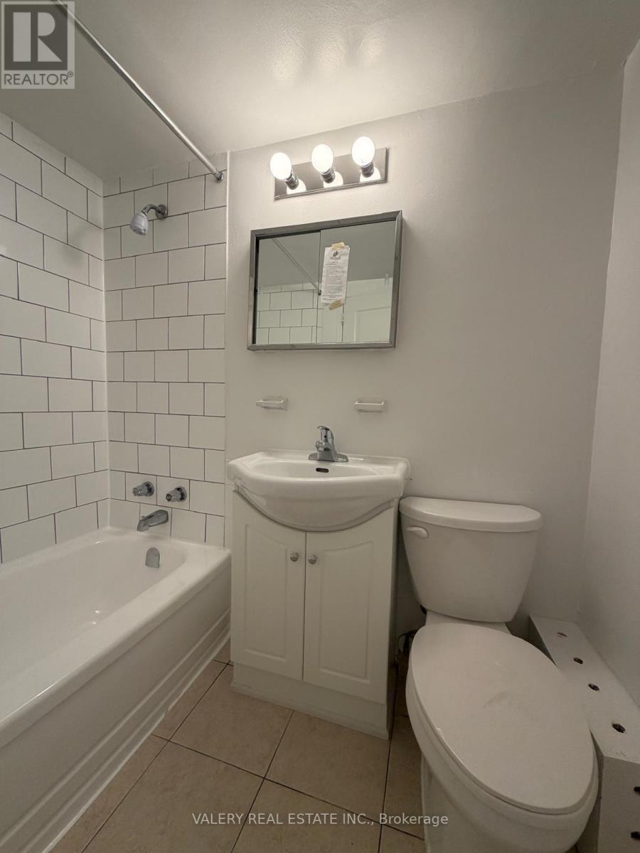 1202 - 890 Jane Street, Toronto, Ontario  M6N 4C3 - Photo 8 - W12946242