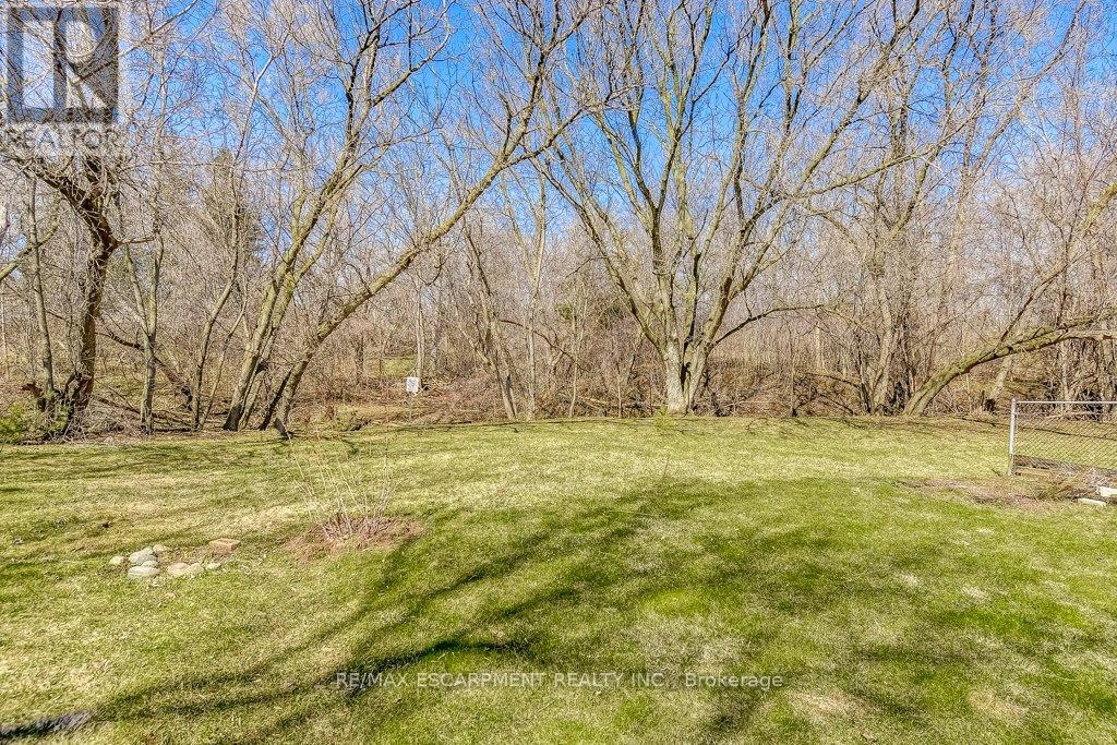 2405 Malcom Crescent, Burlington, Ontario  L7P 3Y5 - Photo 31 - W12946286