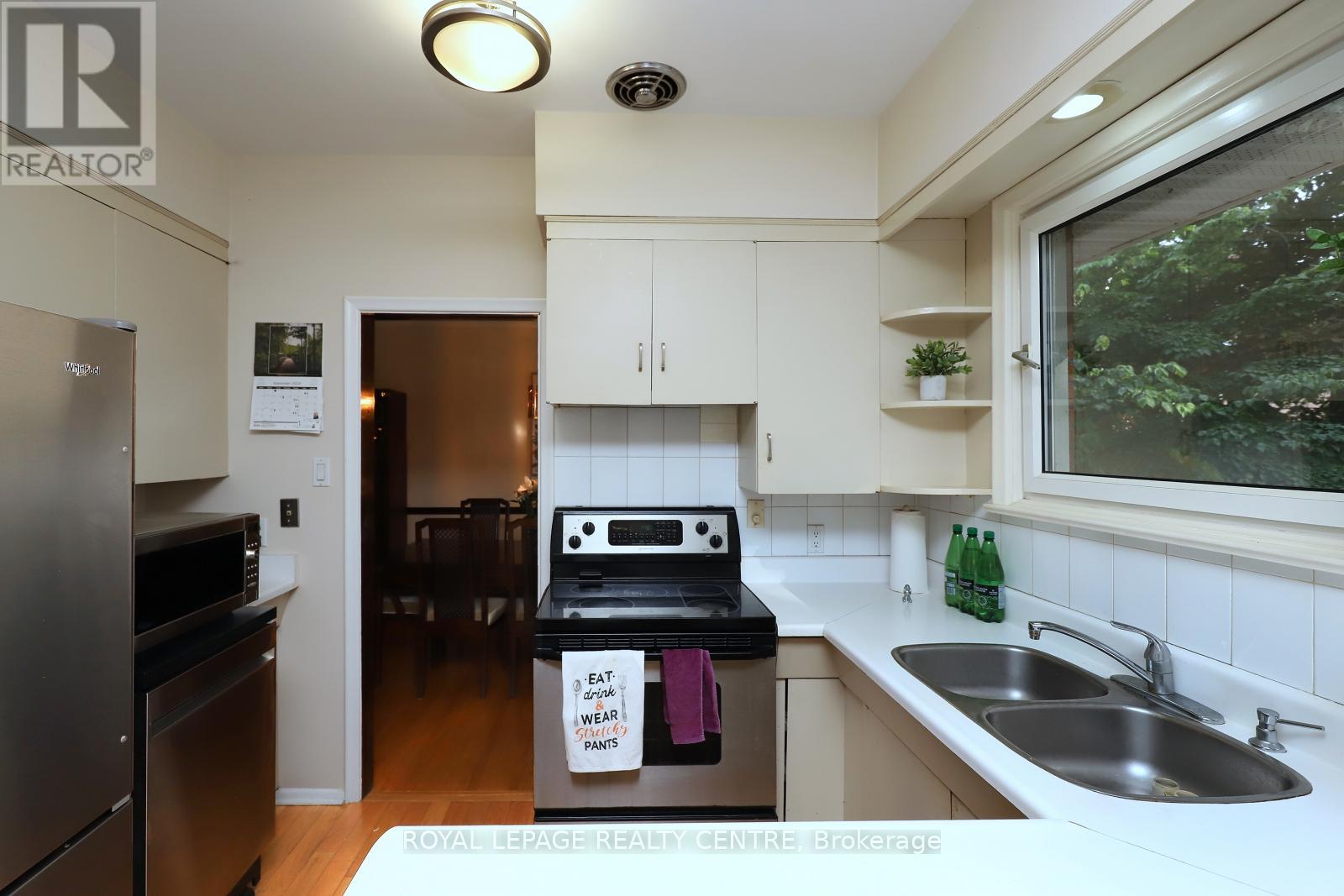 3338 Enniskillen Circle, Mississauga, Ontario  L5C 2M8 - Photo 20 - W12946292